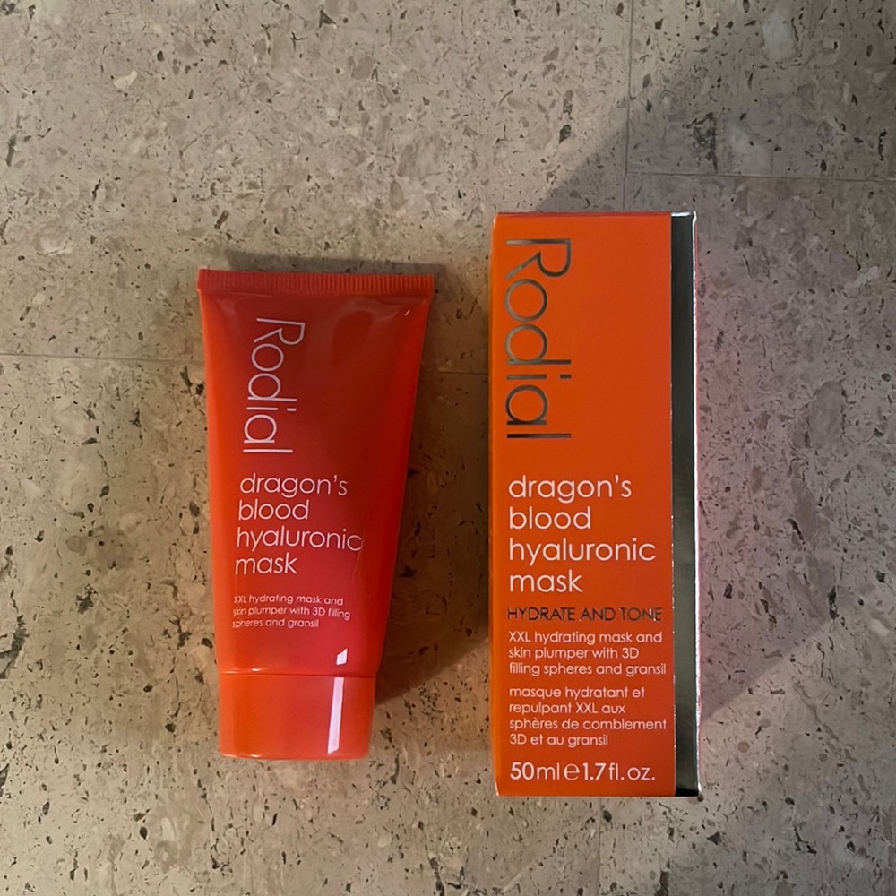 BRAND NEW RODIAL DRAGON’S BLOOD HYALURONIC FACE MASK